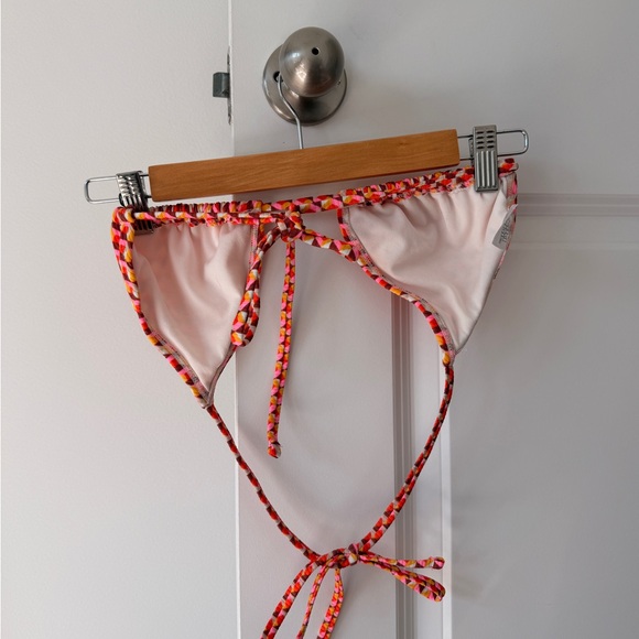 Colorful Patterned Bikini Set - Picture 2 of 7